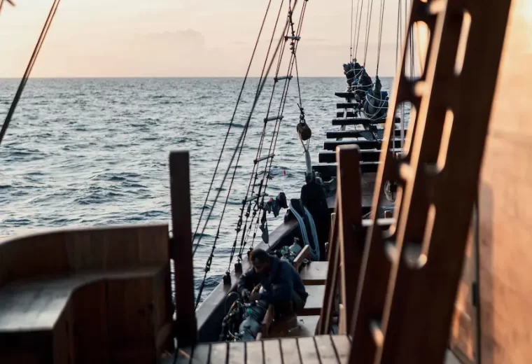 ilike_liveaboard_forgotten_island_05